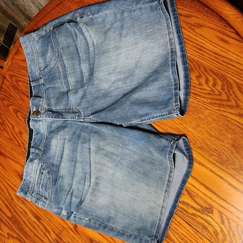 Lane Bryant Tighter Tummy Bermuda Jean Shorts
